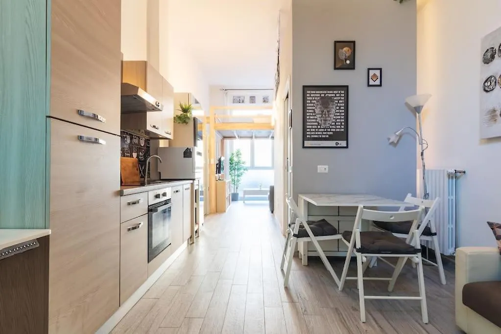 Da Francesco - Ampio Monolocale Soppalcato Apartment Milan